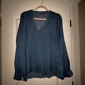 Beautiful Vince Camuto top